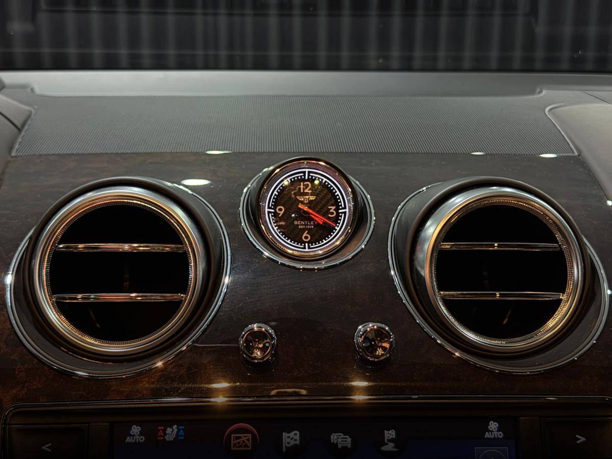 bentley-bentayga-2021-hibrido-a-gasolina-2995cc