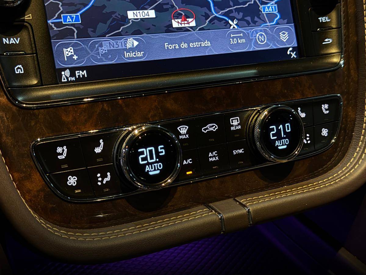 bentley-bentayga-2021-hibrido-a-gasolina-2995cc