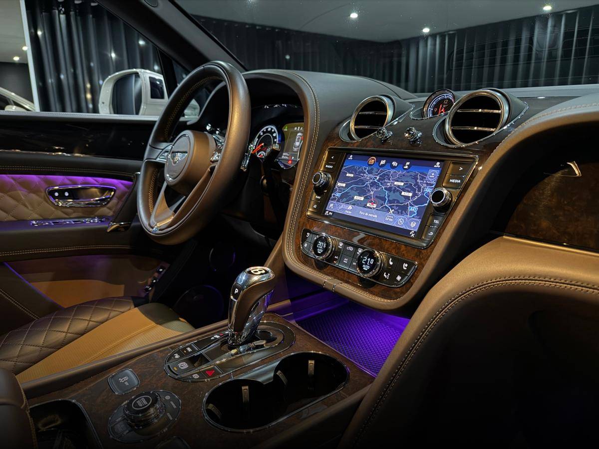 bentley-bentayga-2021-hibrido-a-gasolina-2995cc