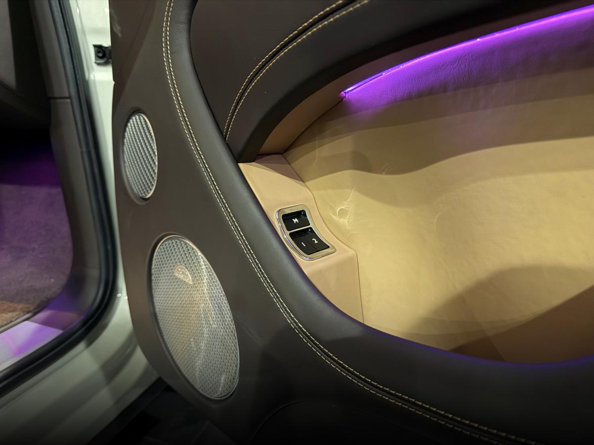 bentley-bentayga-2021-hibrido-a-gasolina-2995cc