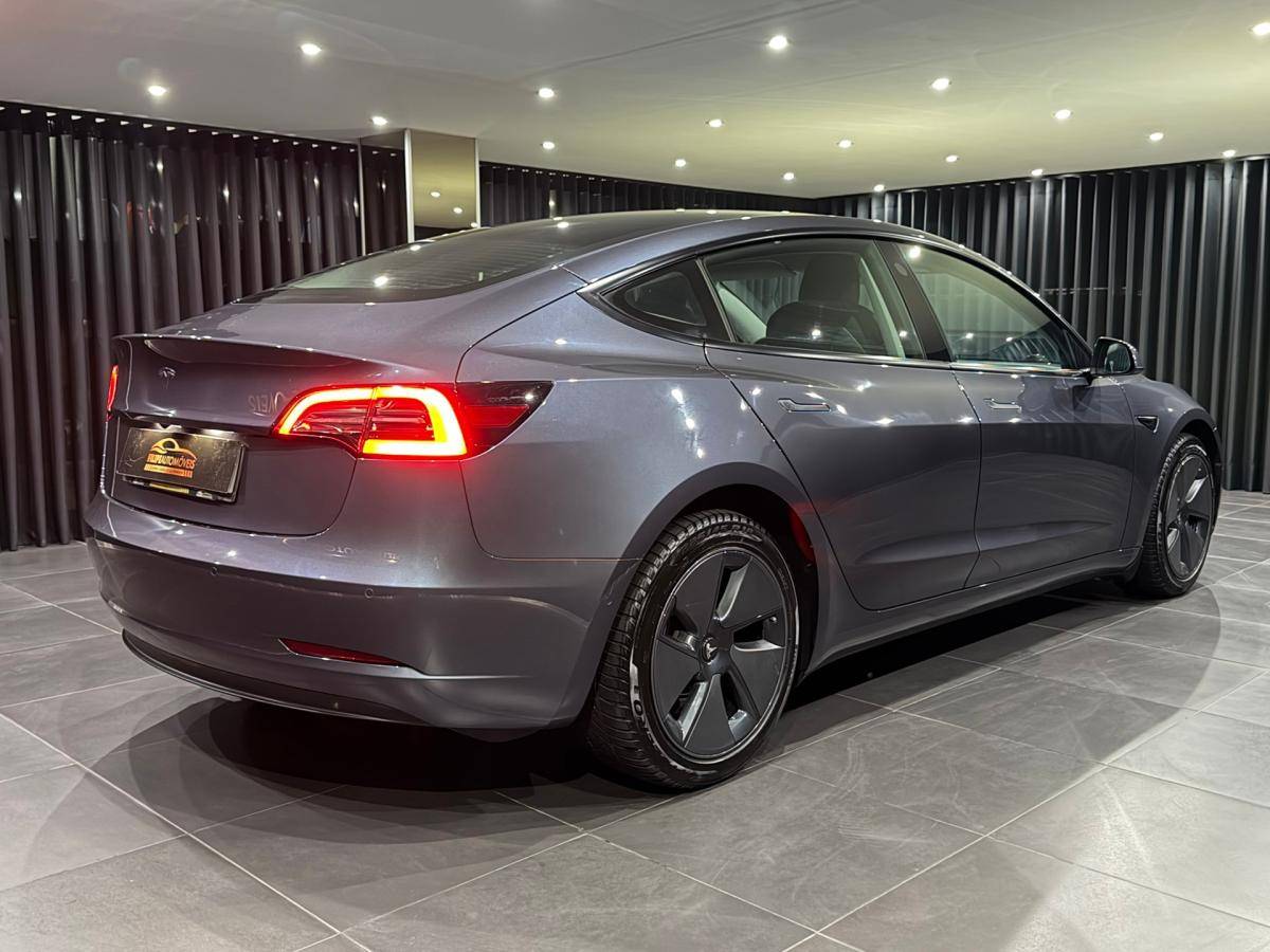 tesla-model-3-2022-eletrico-500cc