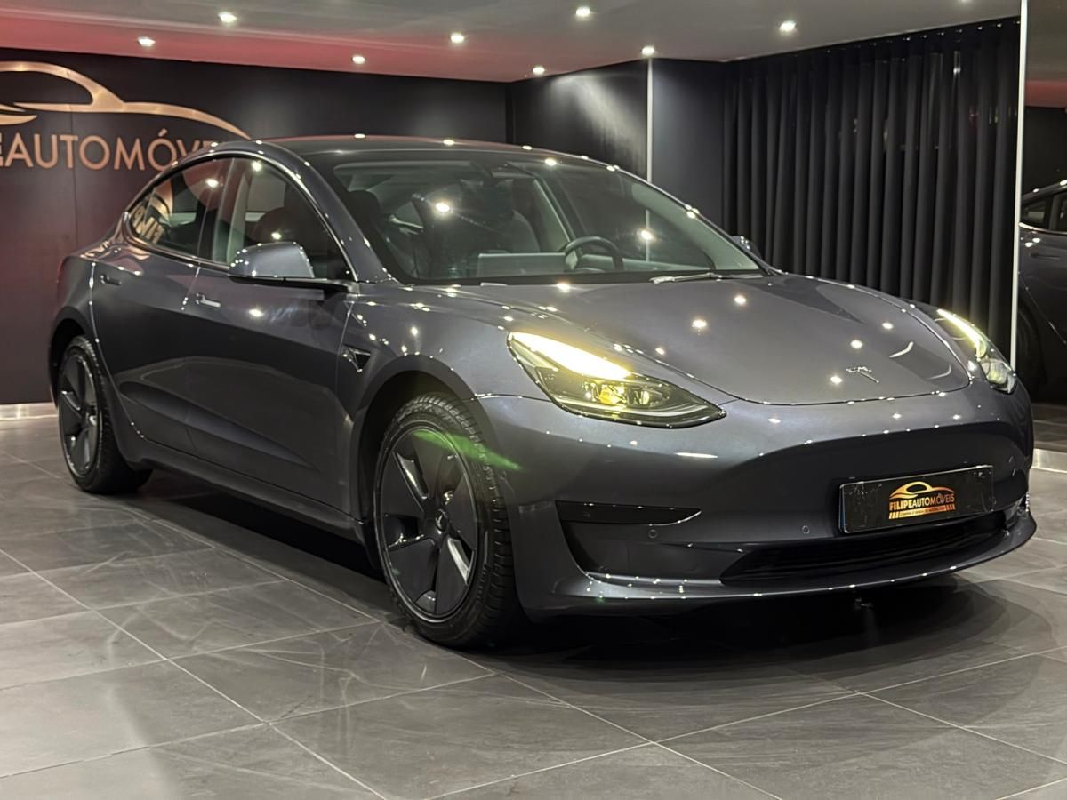 tesla-model-3-2022-eletrico-500cc