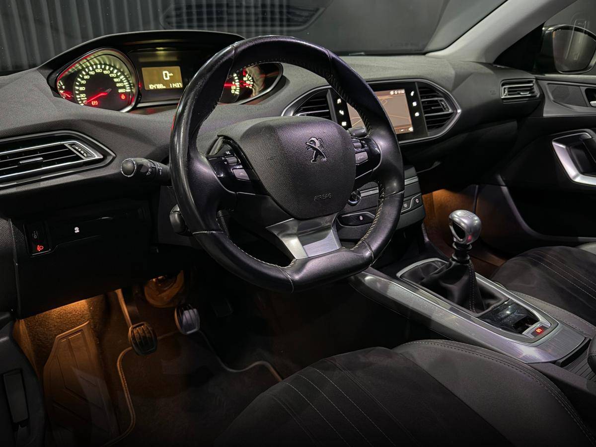 peugeot-308-sw-2018-gasolina-1199cc