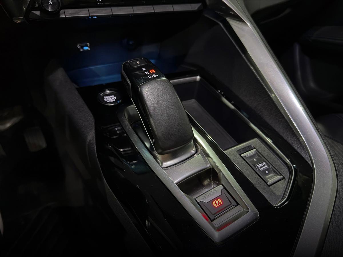 peugeot-3008-2022-hibrido-a-gasolina-1598cc