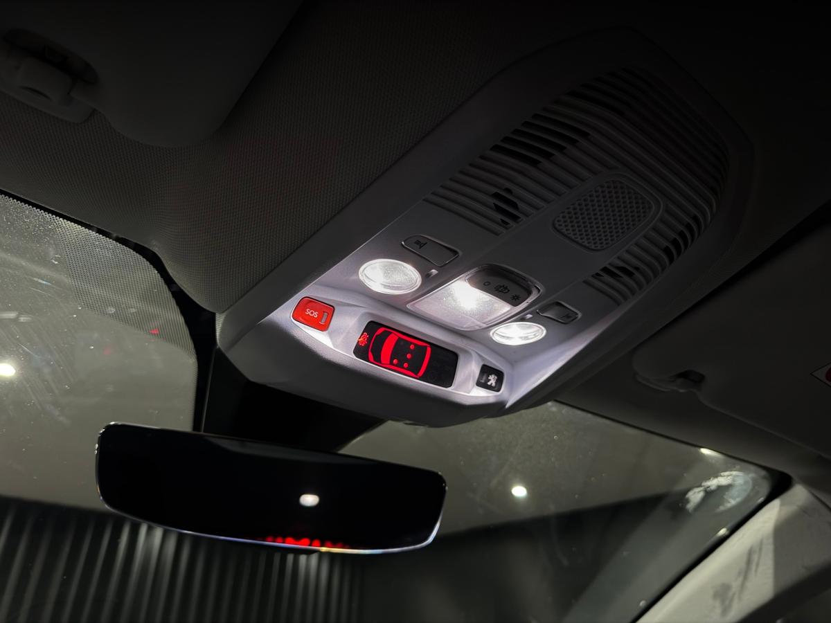 peugeot-3008-2022-hibrido-a-gasolina-1598cc