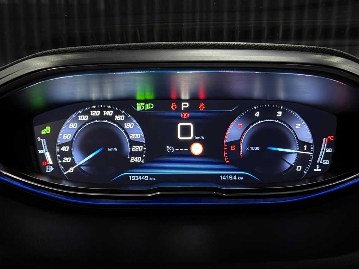 peugeot-3008-2017-diesel-1560cc