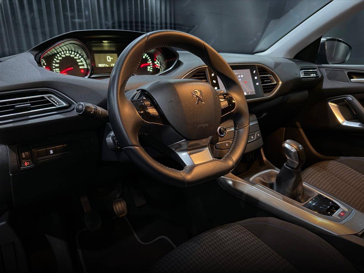 peugeot-308-sw-2018-diesel-1560cc