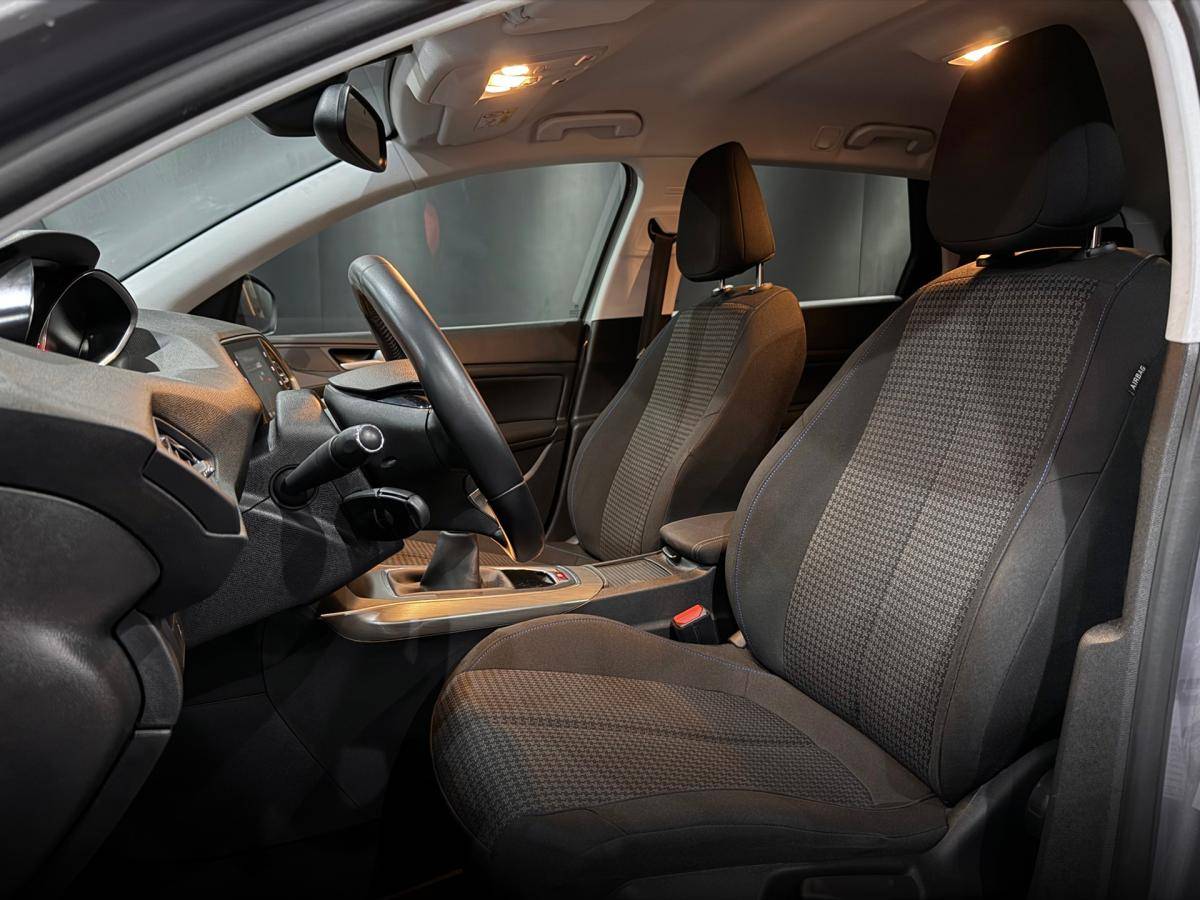 peugeot-308-sw-2018-diesel-1560cc