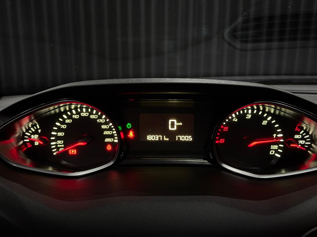 peugeot-308-sw-2018-diesel-1560cc