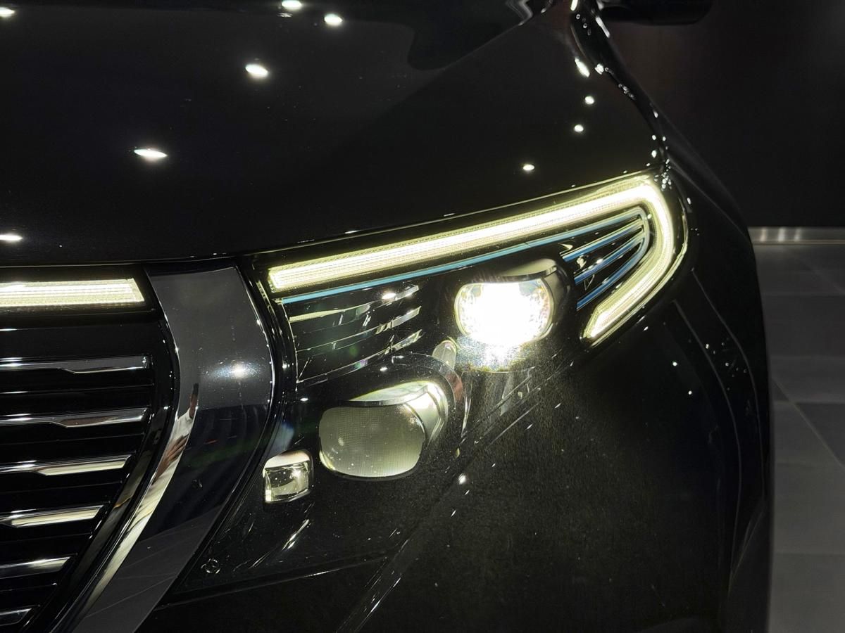 mercedes-benz-eqc-2022-eletrico-500cc