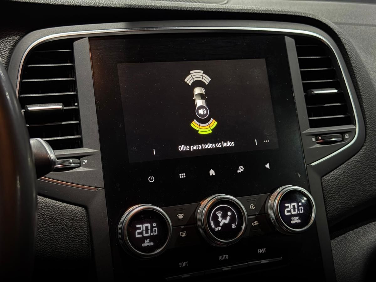 renault-megane-e-tech-2021-hibrido-a-gasolina-1598cc