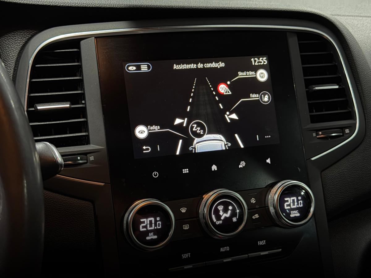 renault-megane-e-tech-2021-hibrido-a-gasolina-1598cc