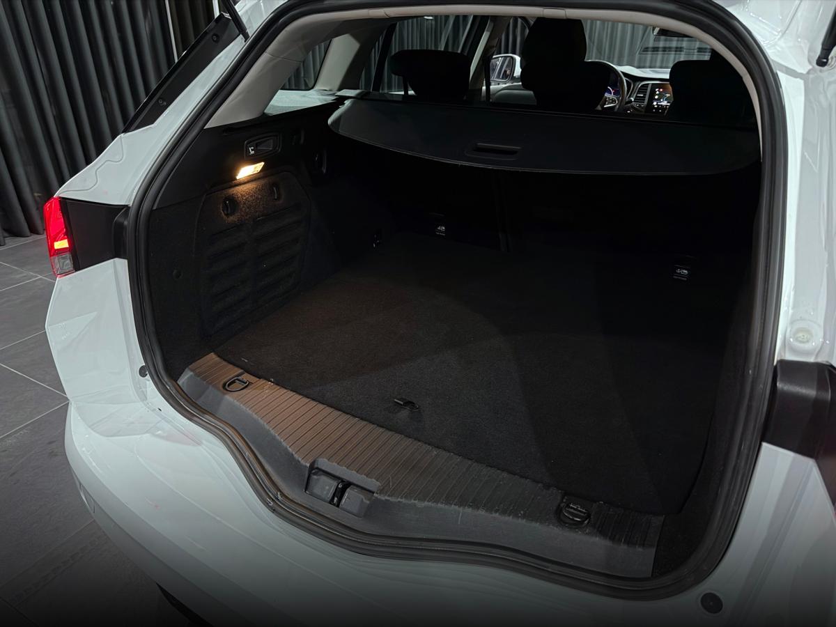 renault-megane-e-tech-2021-hibrido-a-gasolina-1598cc