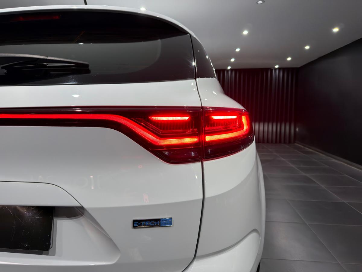 renault-megane-e-tech-2021-hibrido-a-gasolina-1598cc