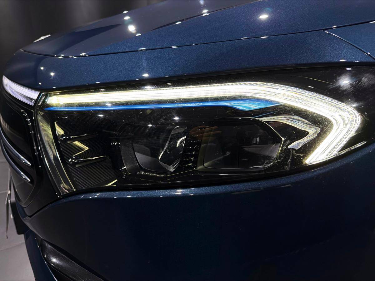 mercedes-benz-eqa-2022-eletrico-500cc