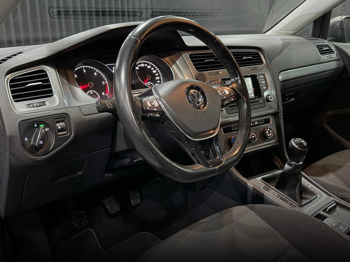 volkswagen-golf-variant-2015-diesel-1598cc