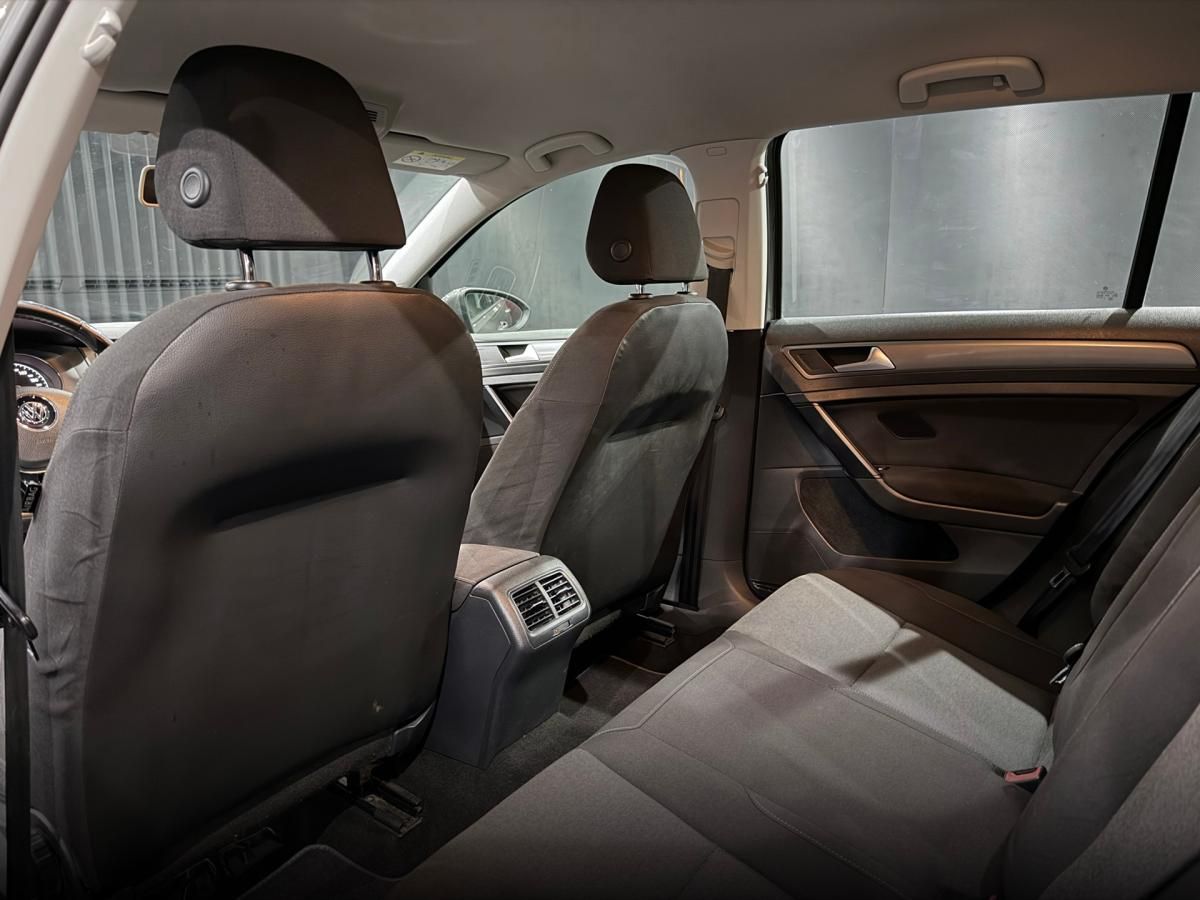 volkswagen-golf-variant-2015-diesel-1598cc
