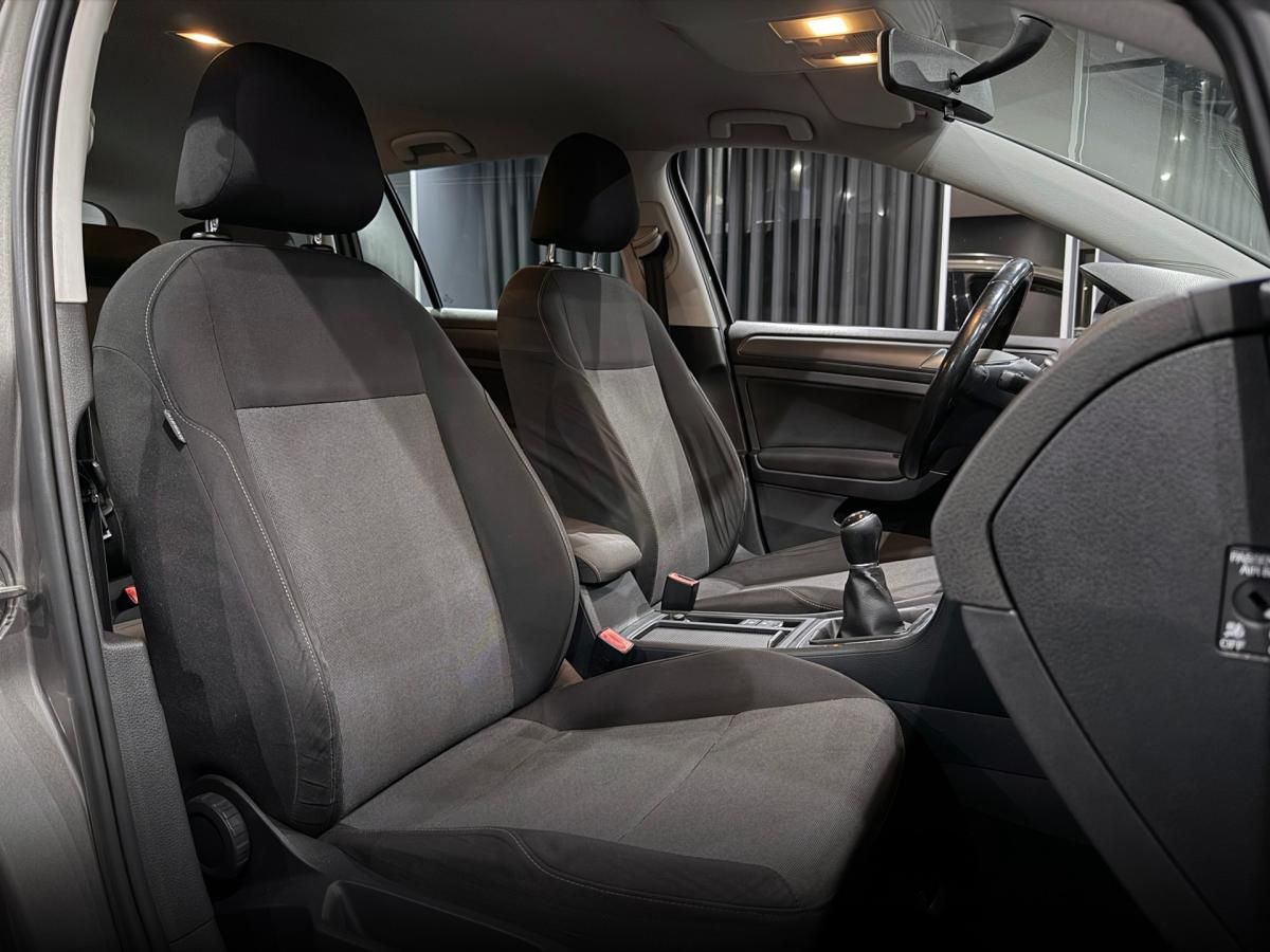 volkswagen-golf-variant-2015-diesel-1598cc