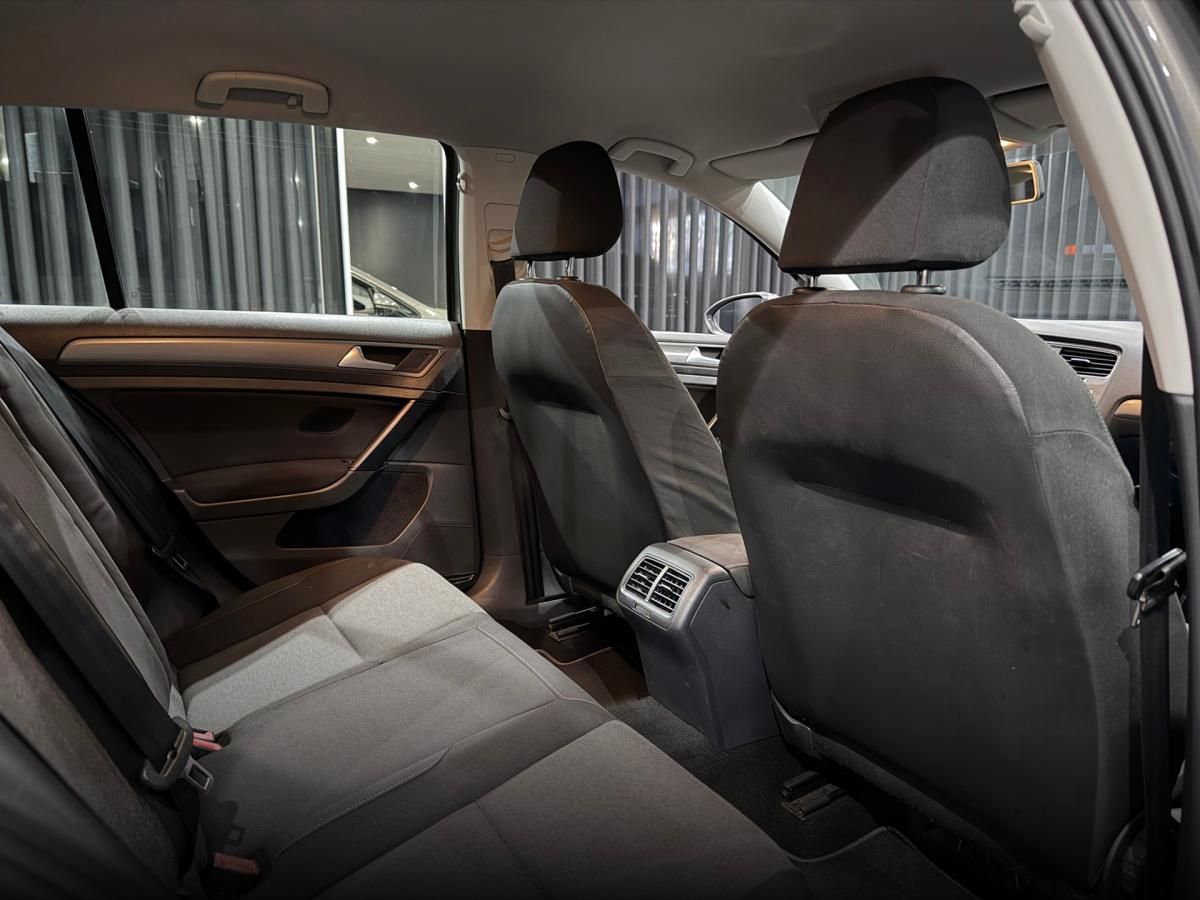 volkswagen-golf-variant-2015-diesel-1598cc