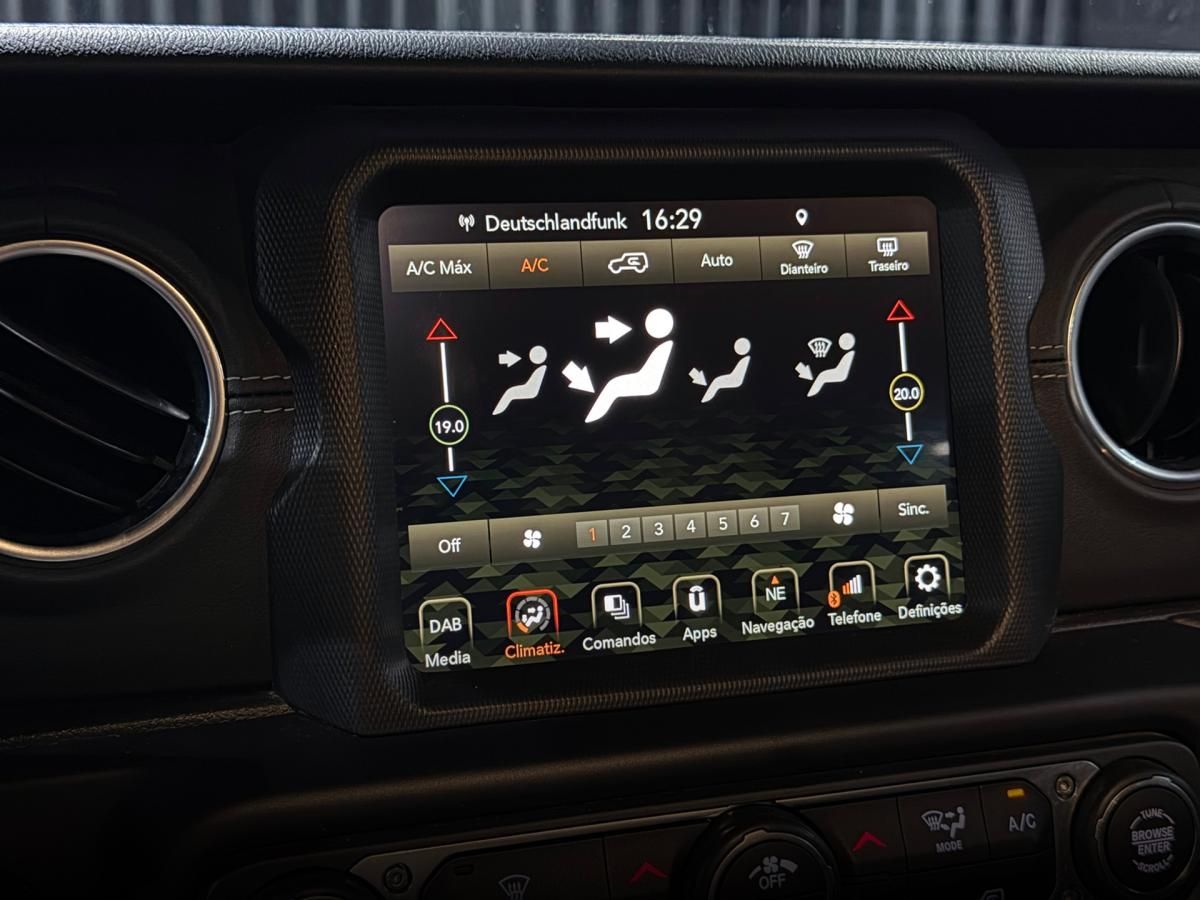 jeep-wrangler-2022-hibrido-a-gasolina-1995cc