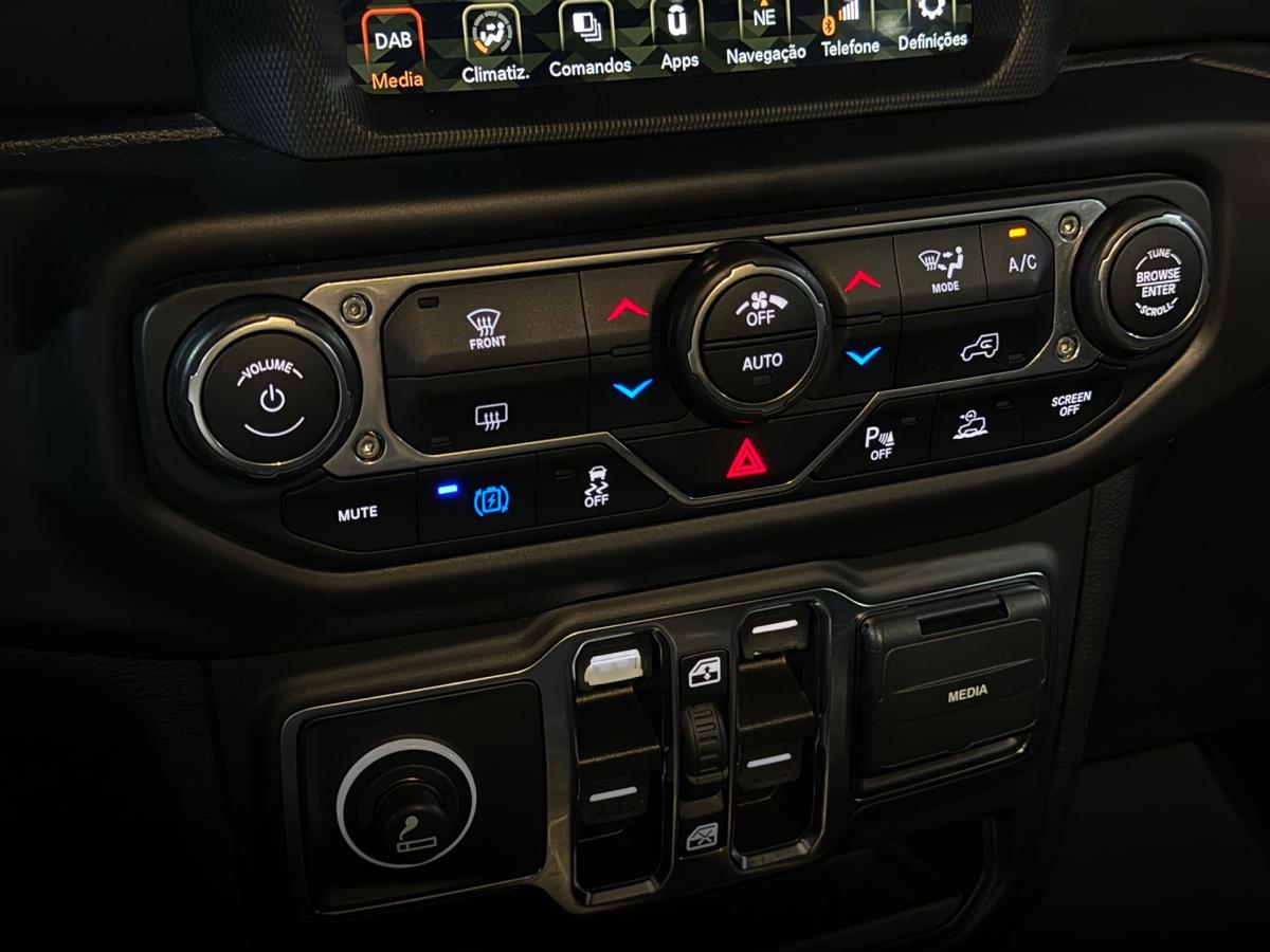 jeep-wrangler-2022-hibrido-a-gasolina-1995cc