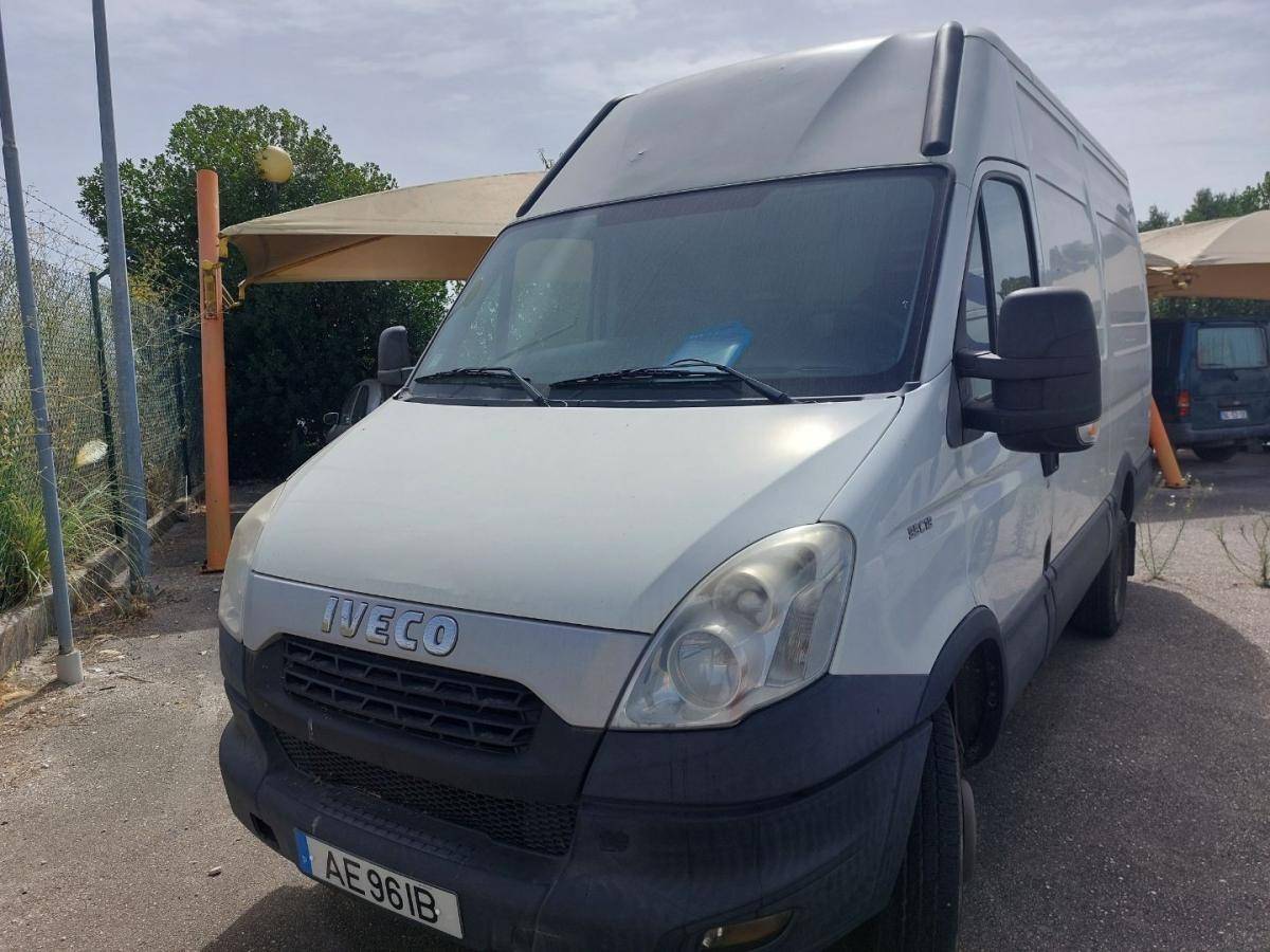 iveco-daily-2014-diesel-2300cc