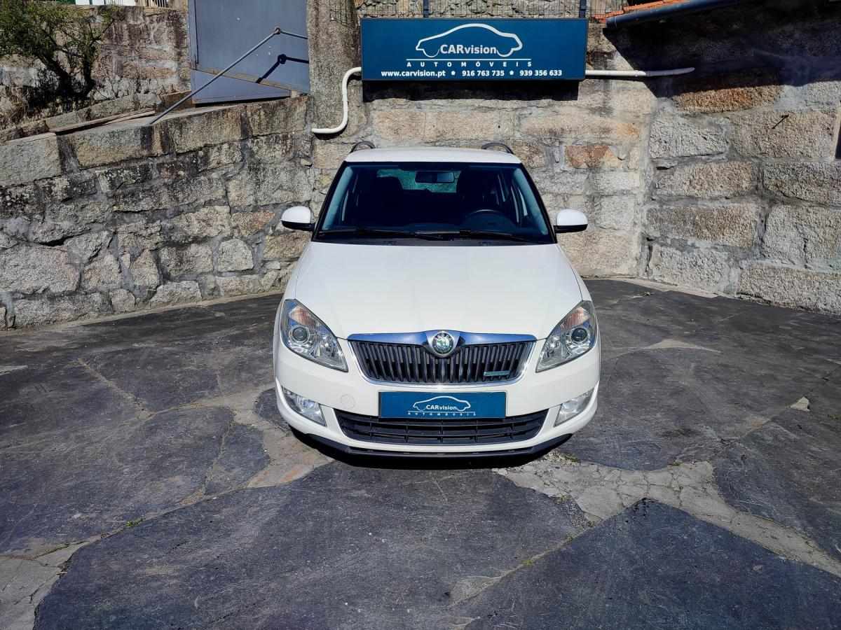 skoda-fabia-break-2011-diesel-1199cc