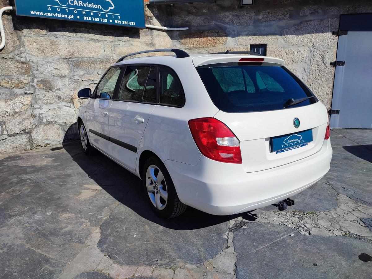 skoda-fabia-break-2011-diesel-1199cc