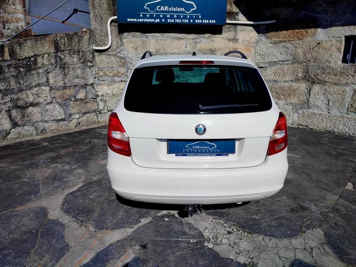 skoda-fabia-break-2011-diesel-1199cc