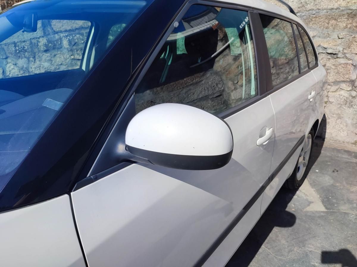 skoda-fabia-break-2011-diesel-1199cc