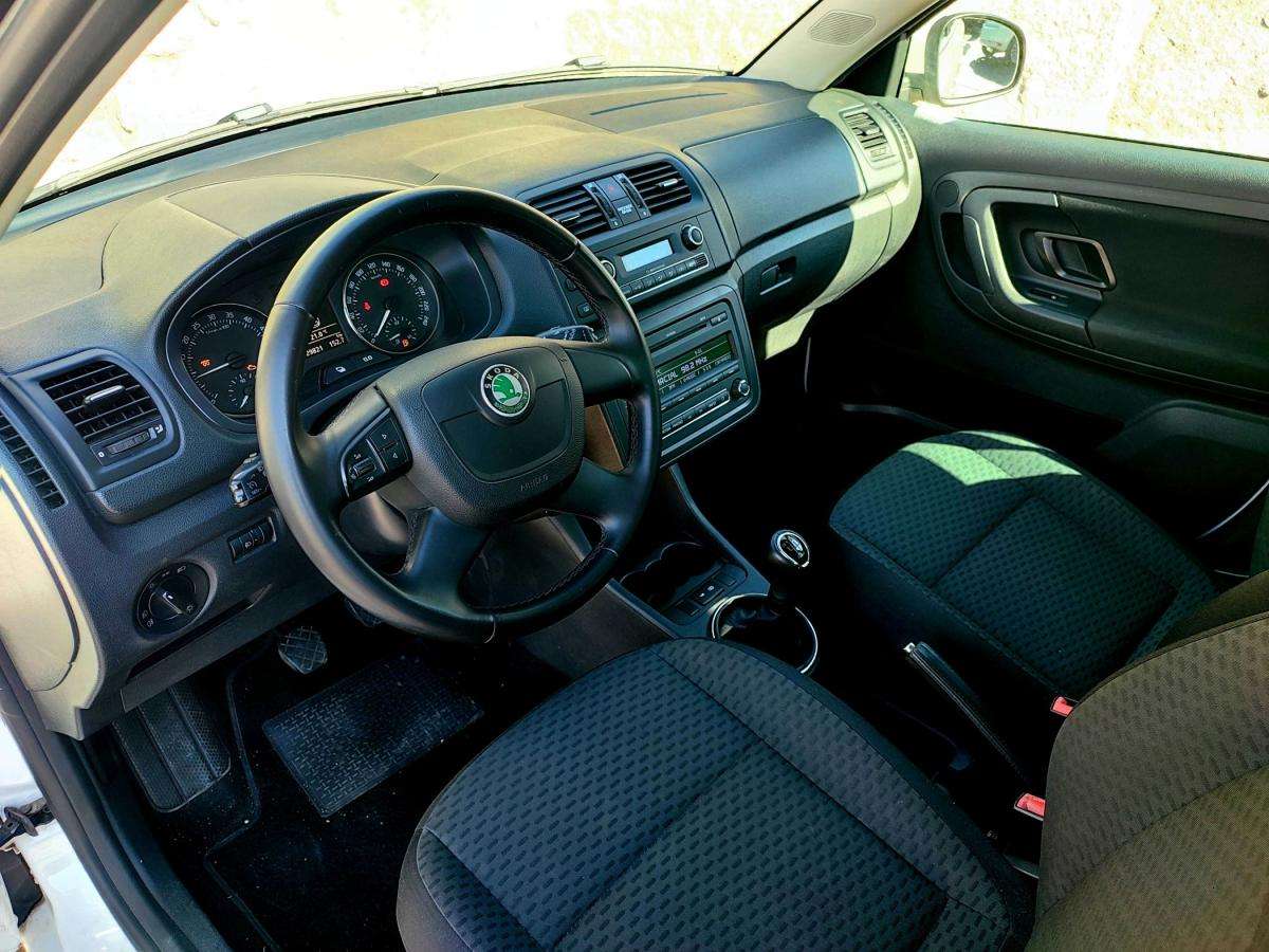 skoda-fabia-break-2011-diesel-1199cc