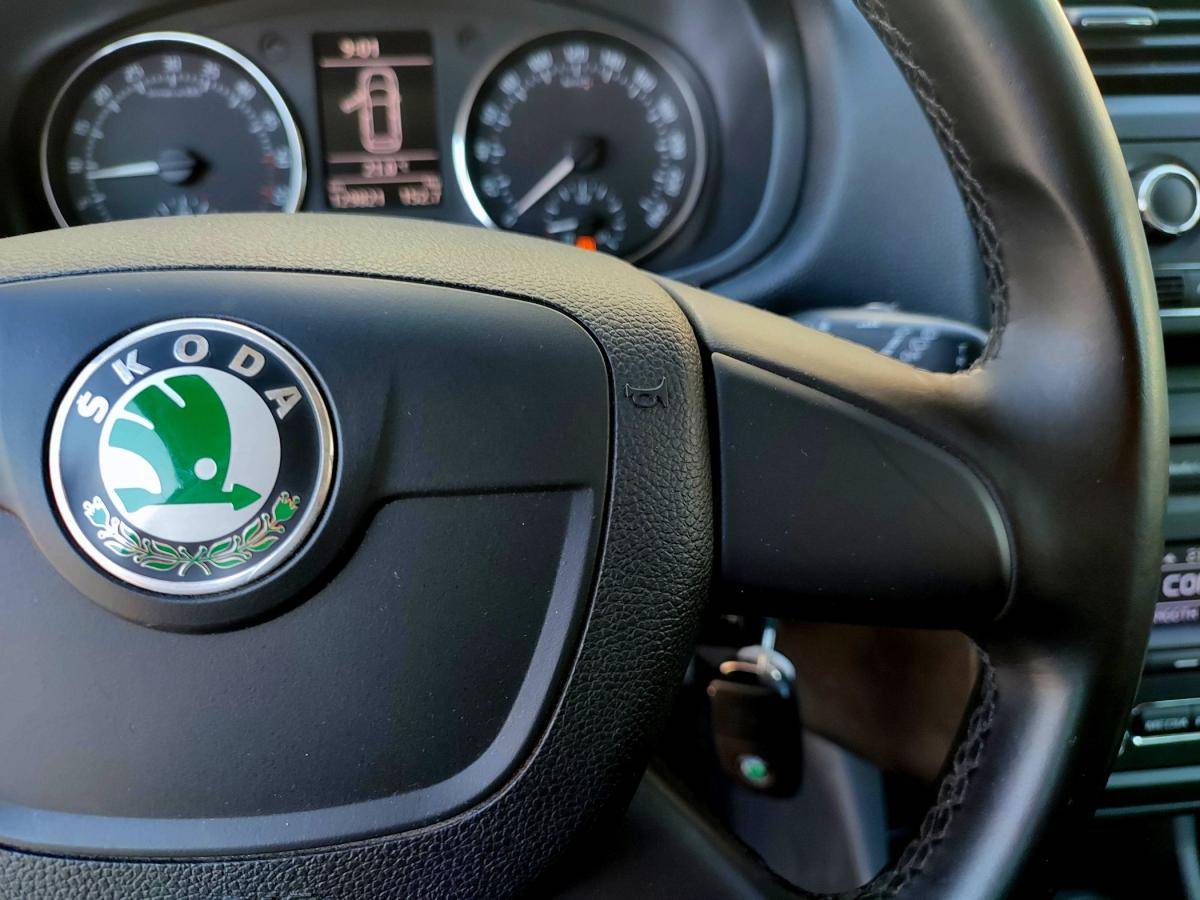 skoda-fabia-break-2011-diesel-1199cc