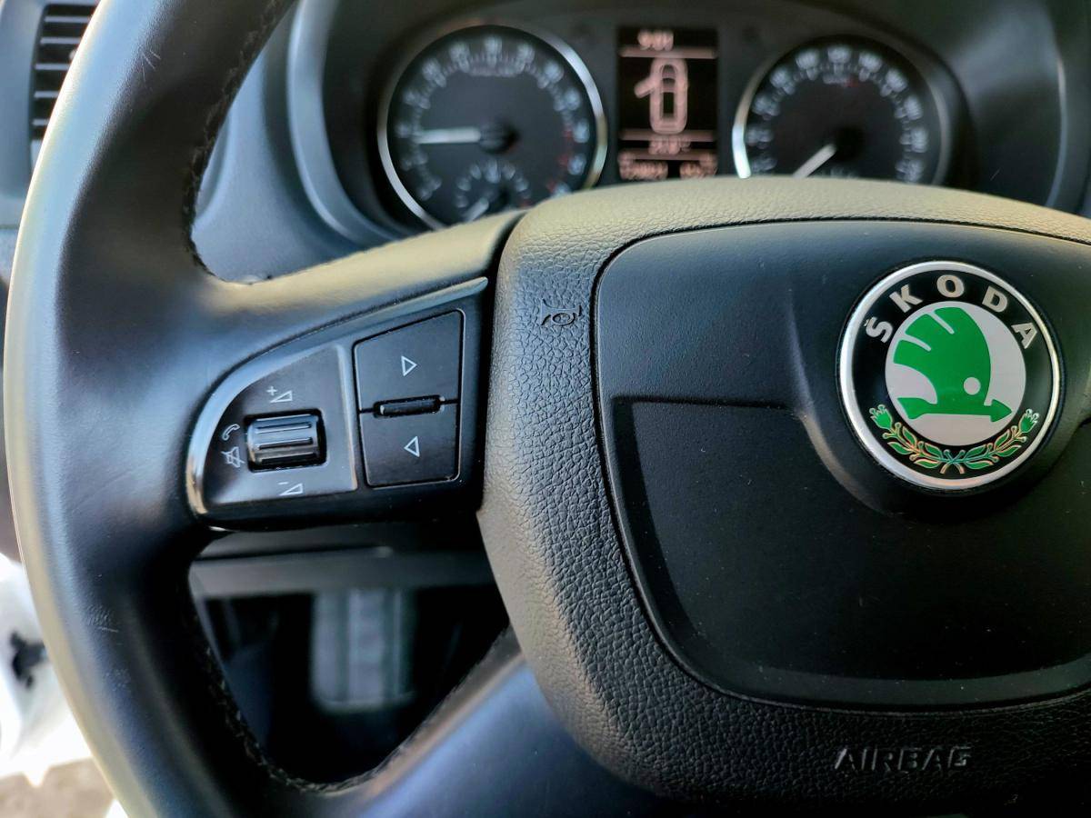 skoda-fabia-break-2011-diesel-1199cc