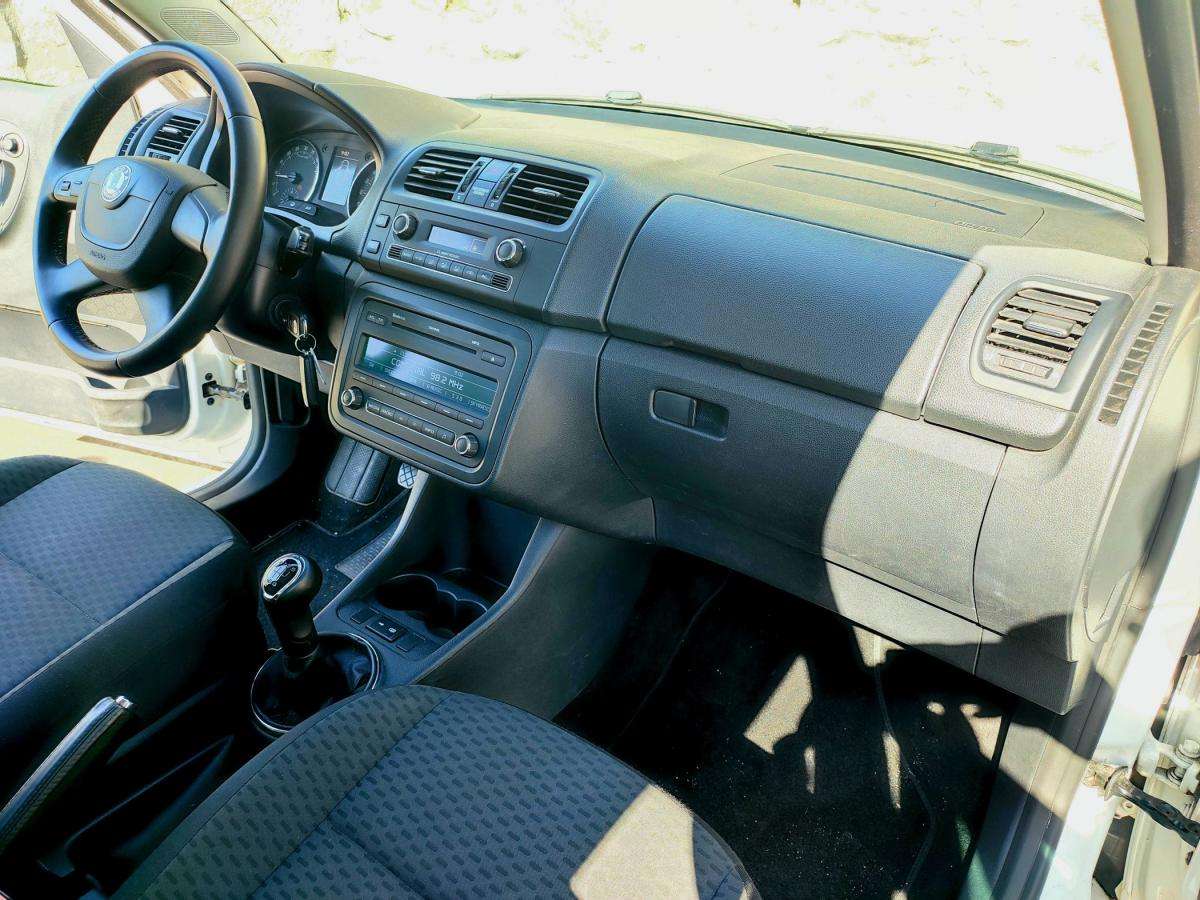 skoda-fabia-break-2011-diesel-1199cc