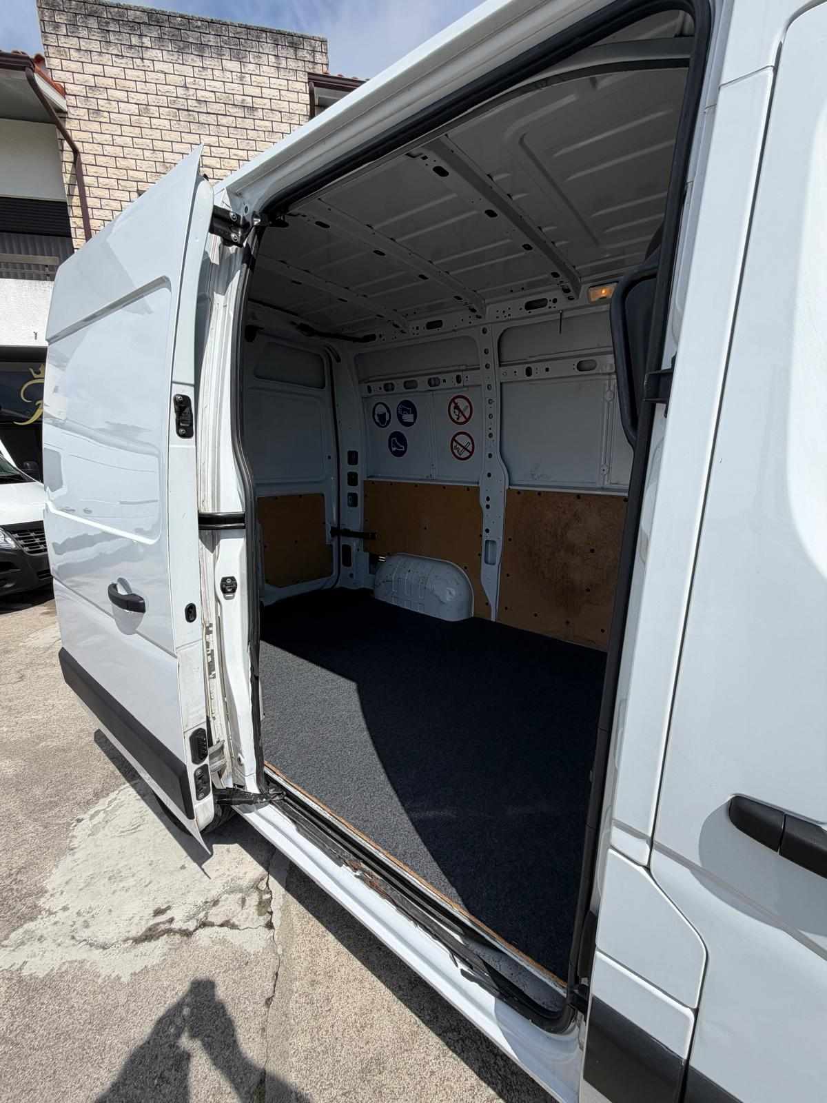renault-master-2-3-dci-2022-diesel-2298cc