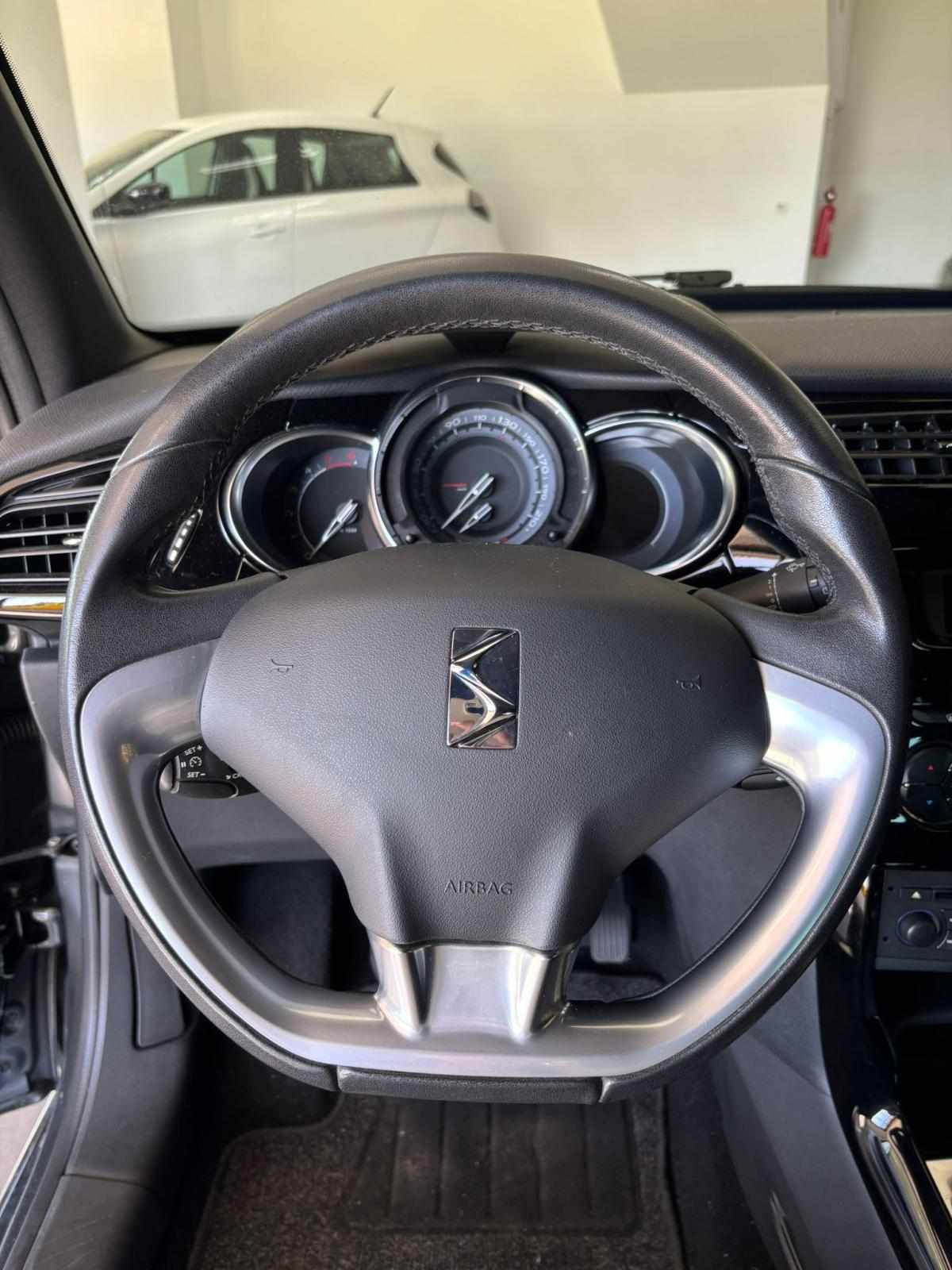citroen-ds3-1-6-e-hdi-airdream-2013-diesel-1560cc