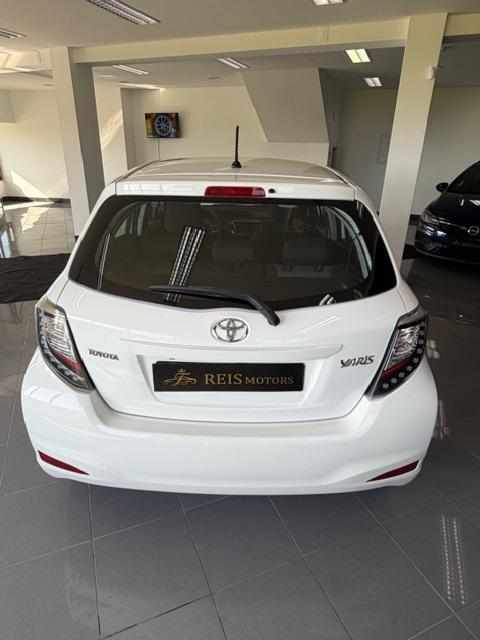 toyota-yaris-1-4-d-4d-2014-diesel-1364cc