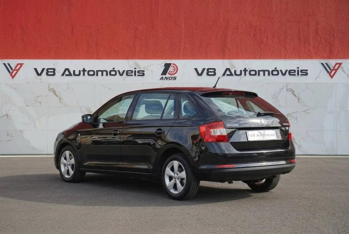 skoda-rapid-spaceback-2014-diesel-1598cc