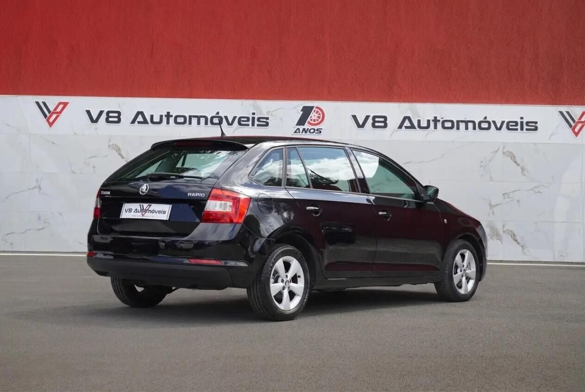 skoda-rapid-spaceback-2014-diesel-1598cc