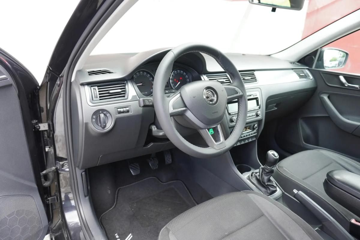 skoda-rapid-spaceback-2014-diesel-1598cc