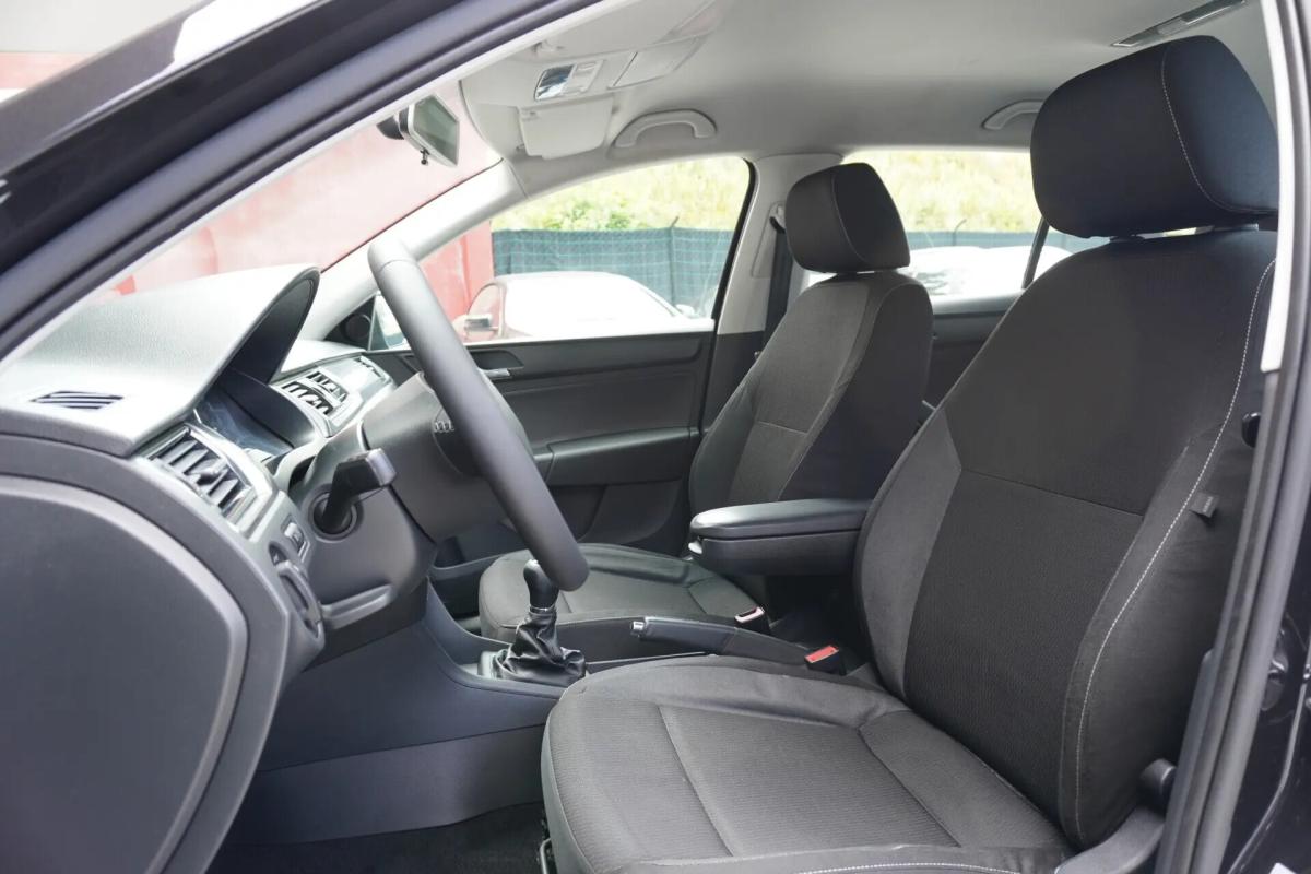 skoda-rapid-spaceback-2014-diesel-1598cc