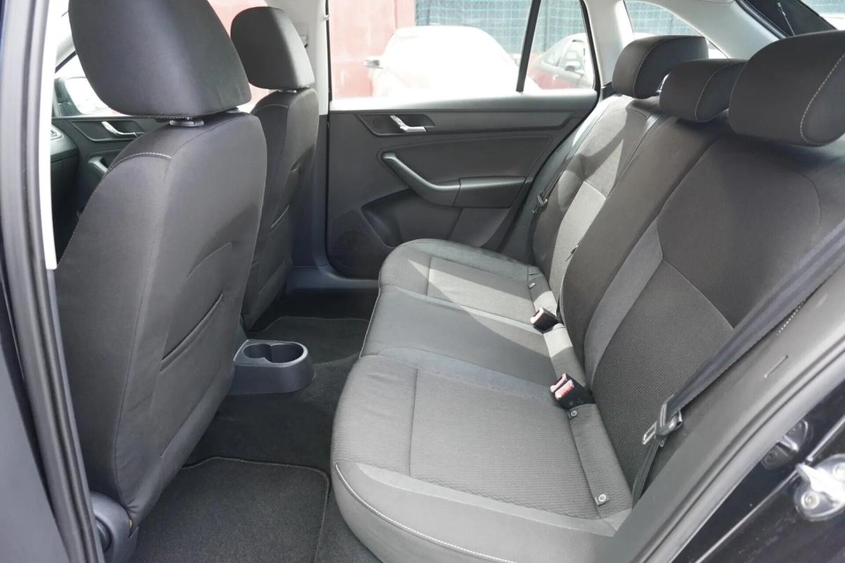 skoda-rapid-spaceback-2014-diesel-1598cc