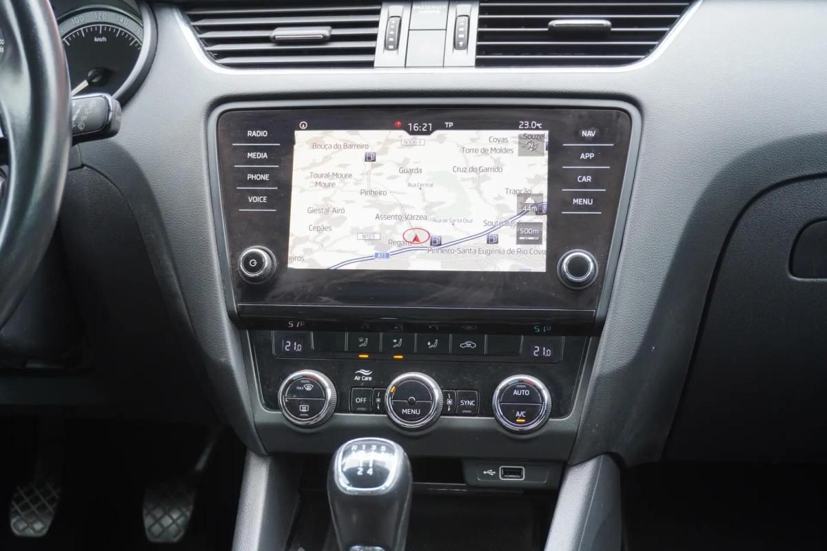 skoda-octavia-break-2018-diesel-1598cc