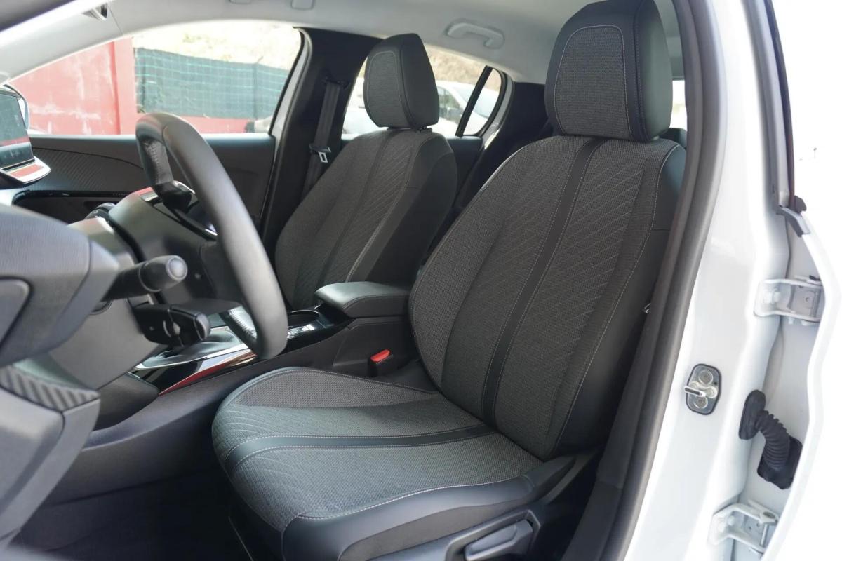peugeot-208-2025-gasolina-1199cc