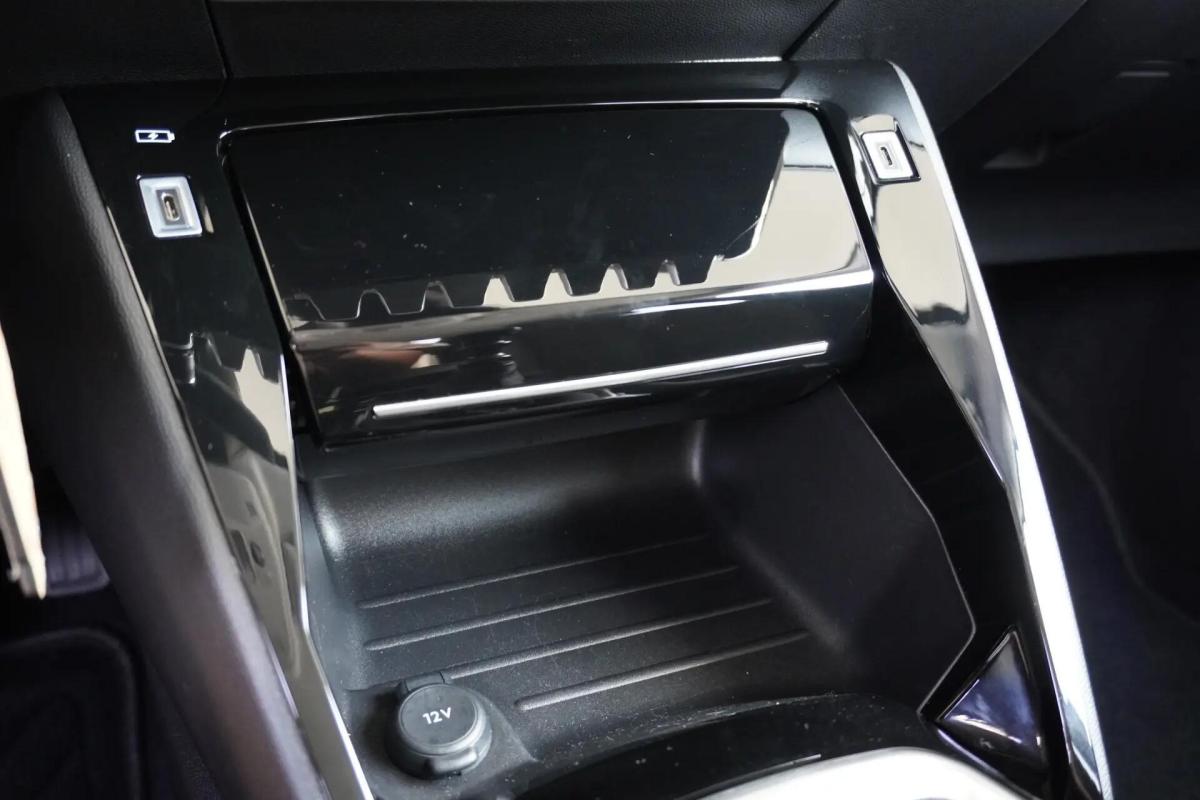 peugeot-208-2025-gasolina-1199cc