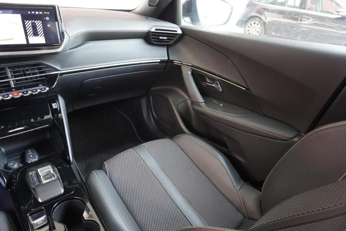peugeot-2008-2023-gasolina-1199cc