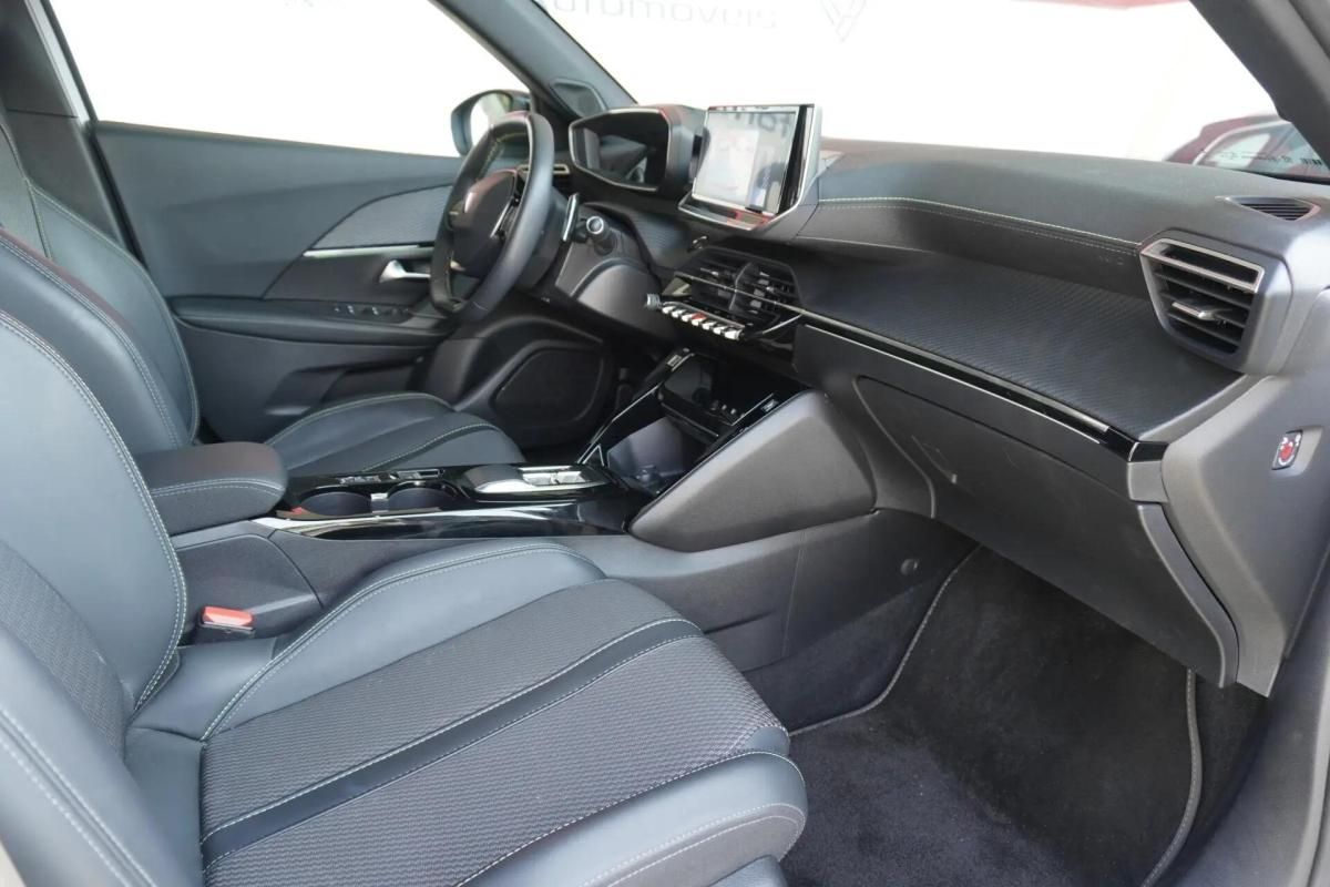 peugeot-2008-2023-gasolina-1199cc