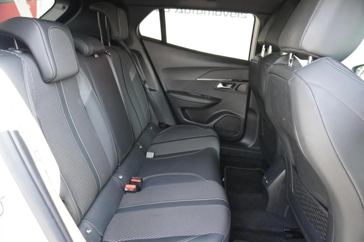 peugeot-2008-2023-gasolina-1199cc