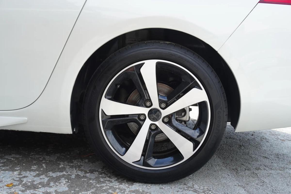 peugeot-308-sw-2018-diesel-1499cc
