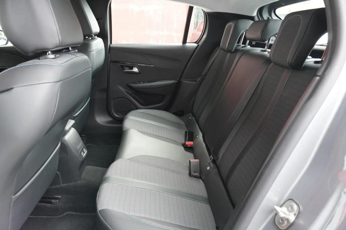 peugeot-208-2019-gasolina-1199cc